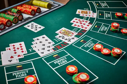 Blackjack là gì? Luật chơi Blackjack cơ bản cho người mới